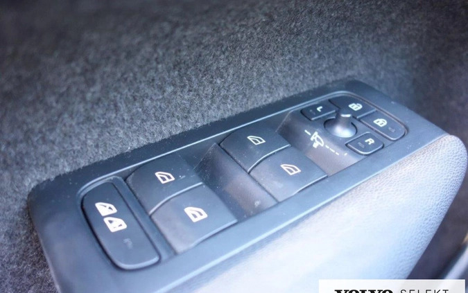 Volvo XC 40 cena 159900 przebieg: 40871, rok produkcji 2022 z Warszawa małe 631
